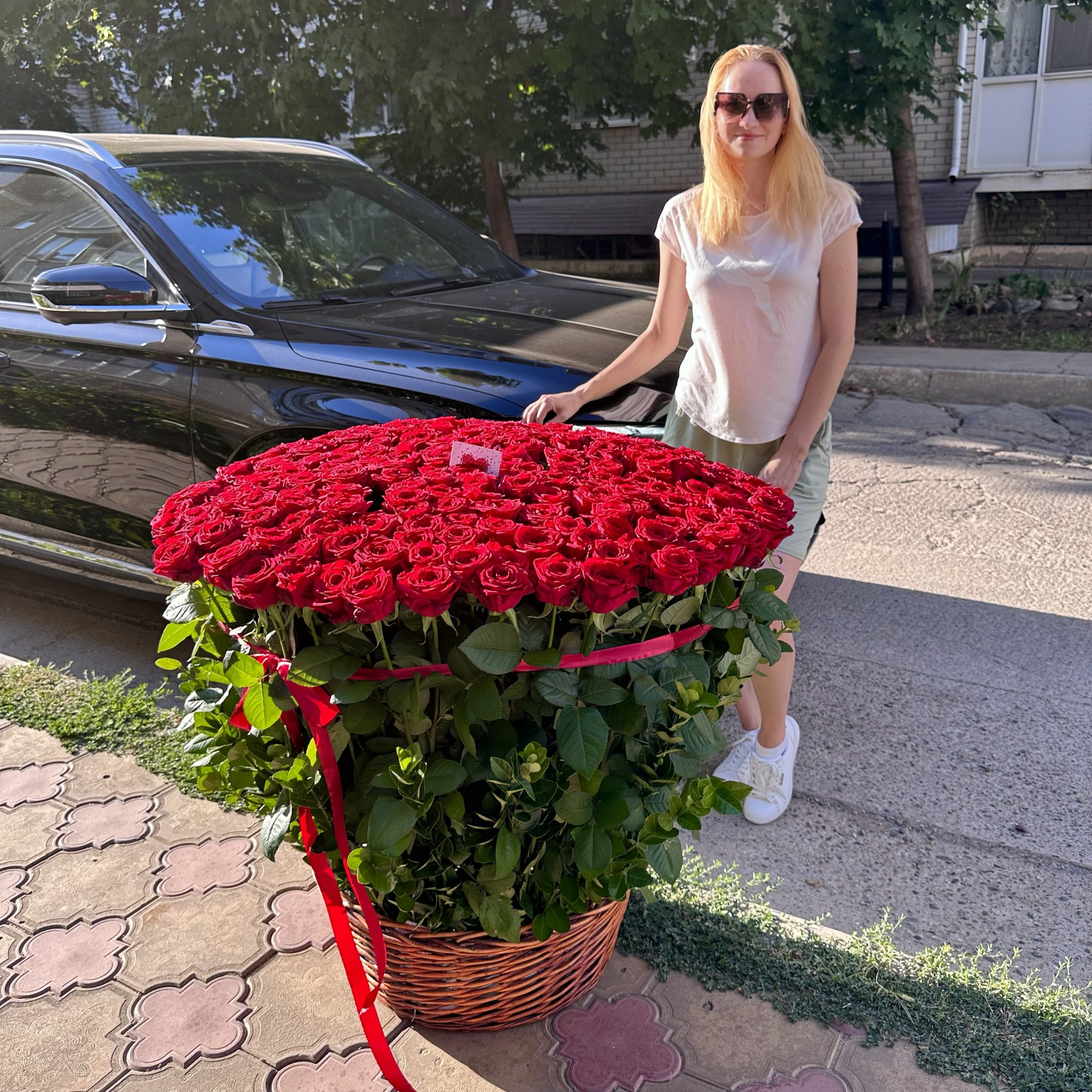 201 Роза 80 см в корзине — изображение 4